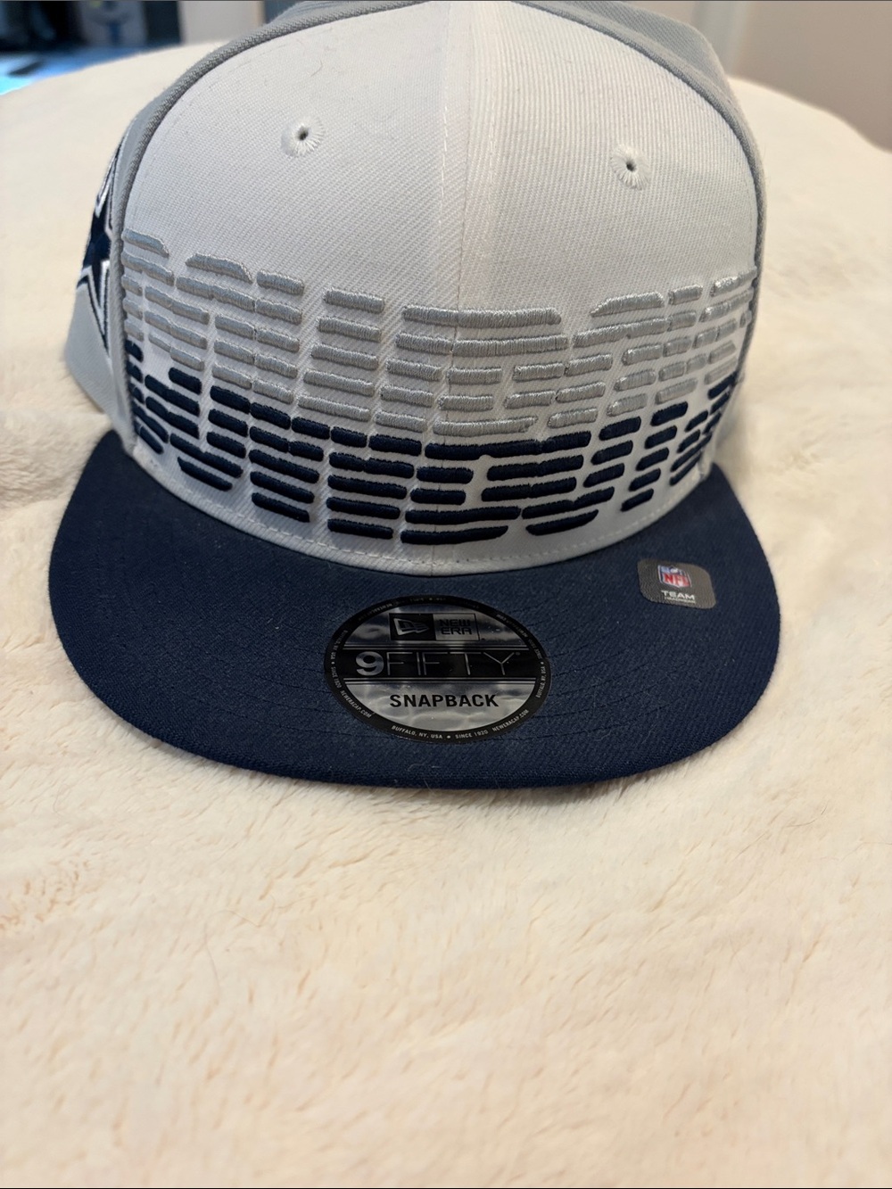 Dallas Cowboys New Era Two-Tone White and Navy Snapback Hat